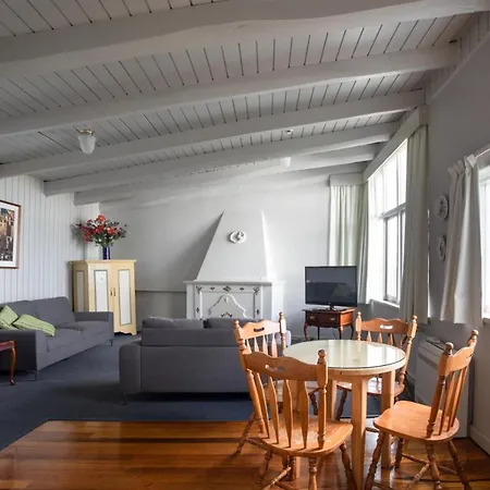 Battery Point Manor-2