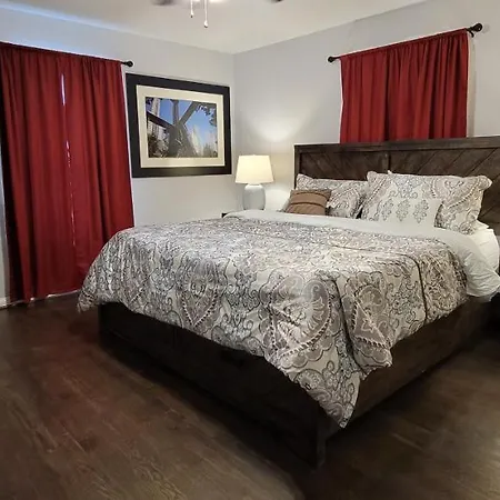 The Harby Street House - Close To U Of H, Stadiums, Downtown, Med Center-2