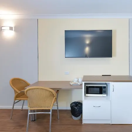 Platinum Motel-2
