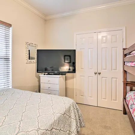 < 1 Mi To Beach: 'Salty Dog' House In Galveston!-3