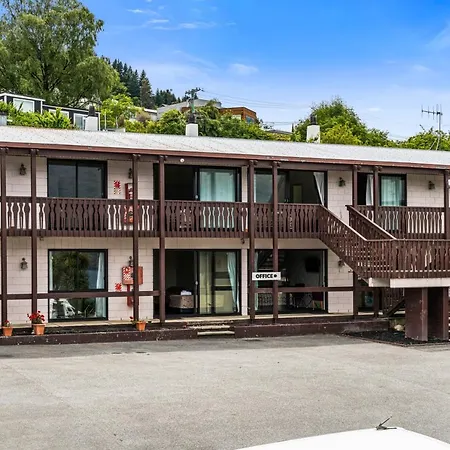 Queenstown Motel Apartments (Adults Only)-3