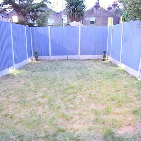 Jb Stays Greenwich, 3 Bed House,Ideal For Contractors And Family-3
