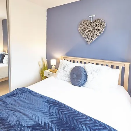 Host & Stay - Coach House Retreat-2