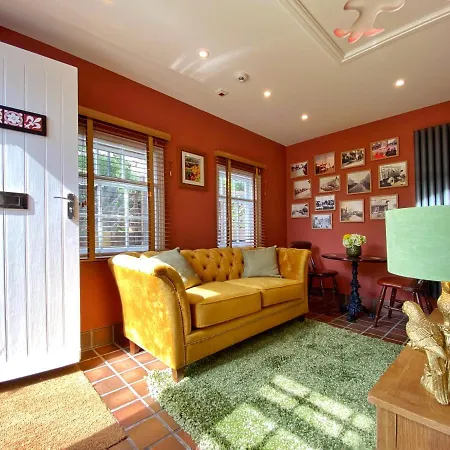 Hambrook House Canterbury - New Luxury Guest House With Espa Spa Complex-3