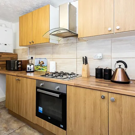 M18 Abbey Hey Guesthouse-2