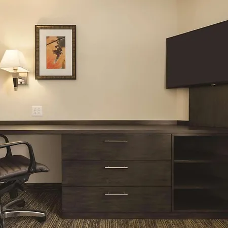 Park Inn By Radisson, Calgary Airport North, Ab-3