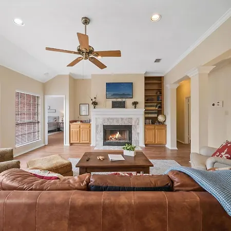 Stone Oak Oasis With Private Pool And Grill!-2