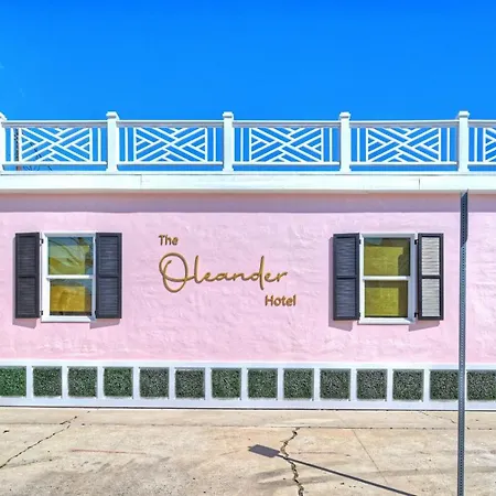 Room 3 Oleander Hotel Family-Friendly Galveston Hotel 1 Mile From Beach-3