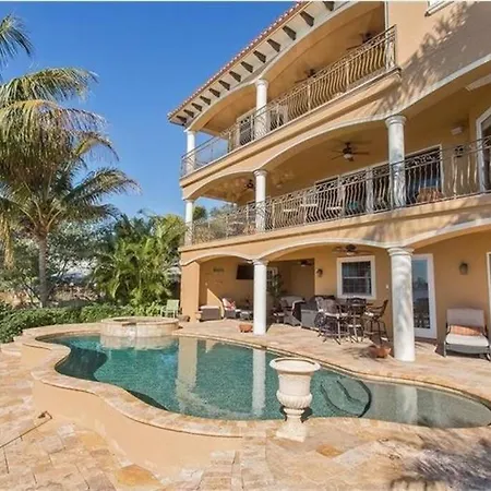 Large Mediterranean Oasis - Water Views & Pool-2
