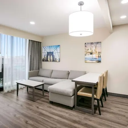 Best Western Plus Executive Residency Bronx-3