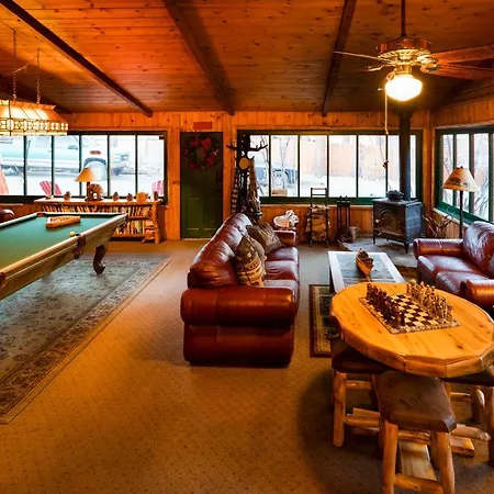 Gold Mountain Manor-3