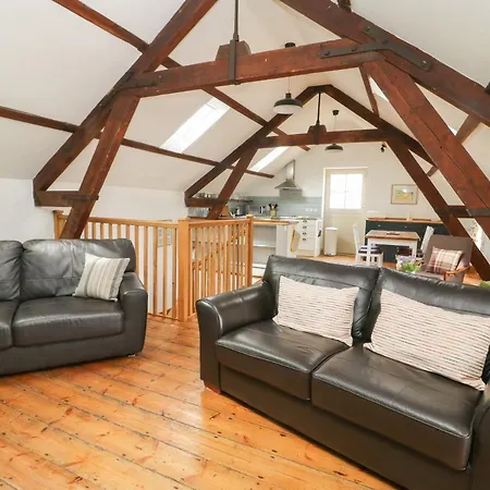 Joiners Cottage-2