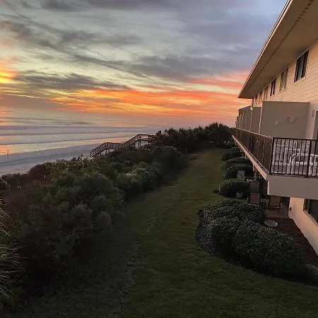 Summerhouse 168-Fully Renovated Oceanfront Townhouse-2