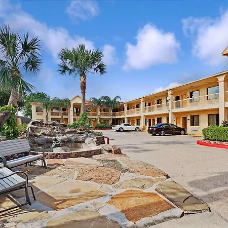 Super 8 By Wyndham Houston Hobby Airport South-3