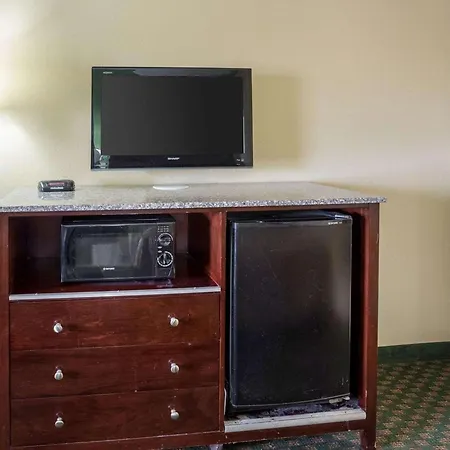 Rodeway Inn & Suites New Orleans Gentilly-2