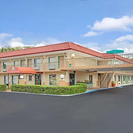 Days Inn By Wyndham Clearwater/Central-3