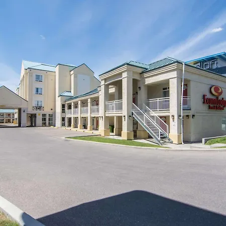 Econo Lodge Inn & Suites Calgary - University-2