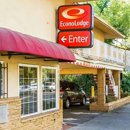 Econo Lodge Sacramento Convention Center-2