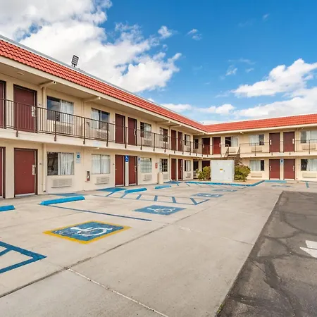 Red Roof Inn Phoenix- Midtown-3