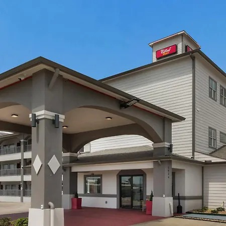 Red Roof Inn Plus + Galveston - Beachfront-3