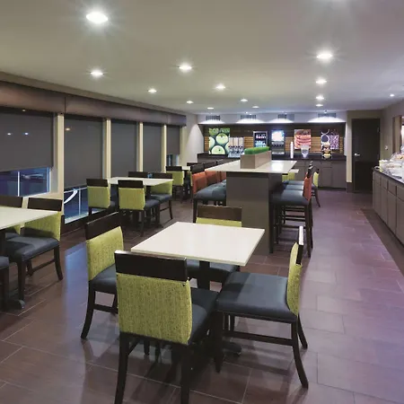 La Quinta Inn & Suites By Wyndham Lv Tropicana Stadium-2