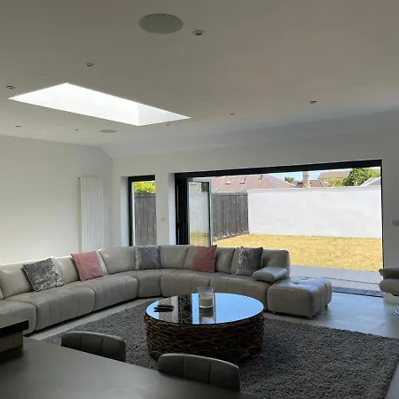 Perfect 4 Bedroom 2 Bathroom Home-2