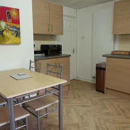 Stylish 3 Bedroom House Near Nec, City Centre-2