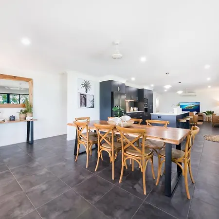 Airlie Oasis-3