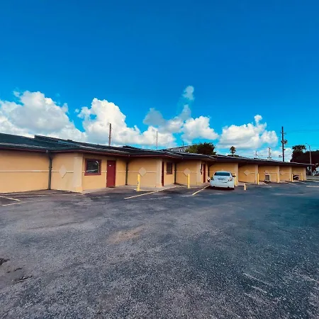 Royal Palms Motel & Rv Park-2