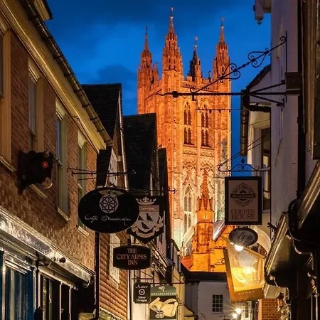 Hambrook House Canterbury - New Luxury Guest House With Espa Spa Complex-2