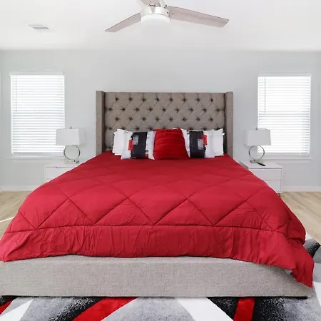 Peerless Retreat - Minutes From Downtown Houston-3