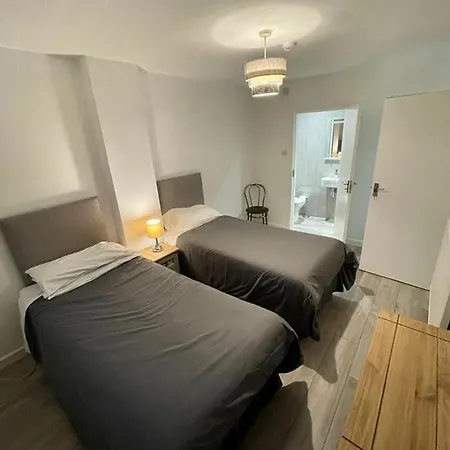 Top Twenty Bed And Breakfast-2