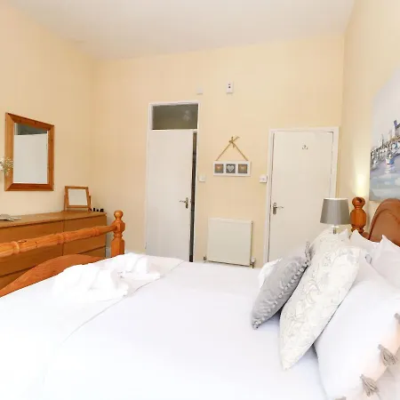 Clover Court-2