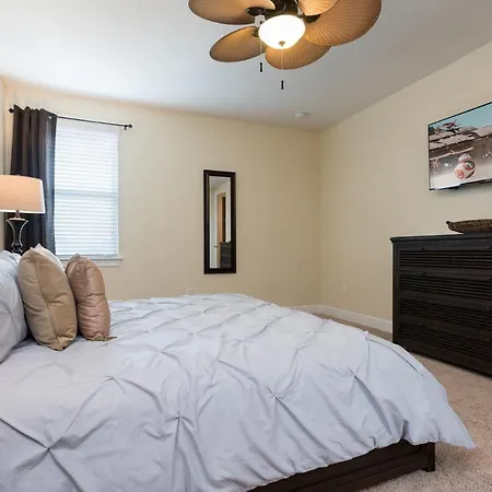 Wilmington Loop 6 Bedroom Luxury Villa With Pool And Spa-2