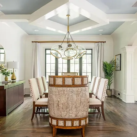 Adams Mansion, 10K Sqft, 7Bd/7Ba, 15Min To Airport-3