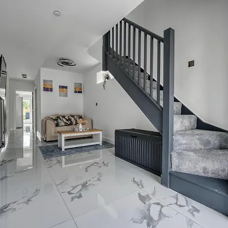Aryas Homes Oxford - Headington-3