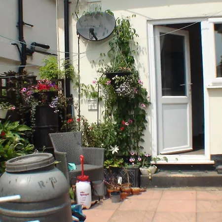Vernon Lodge Flat 2-3