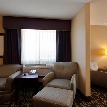 Holiday Inn Express & Suites Woodland Hills By Ihg-3