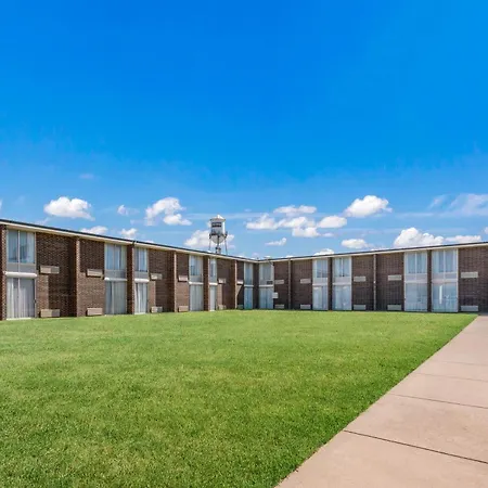Bricktown Hotel & Extended Stay-2