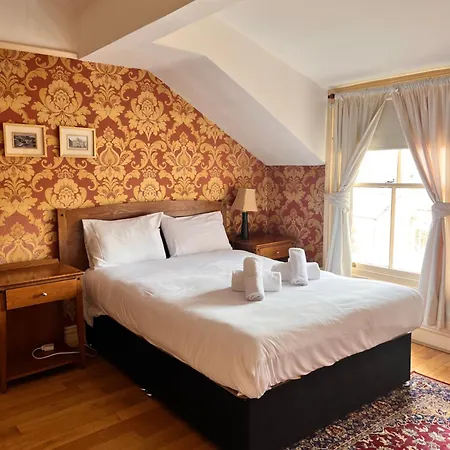 Ullet Suites-3