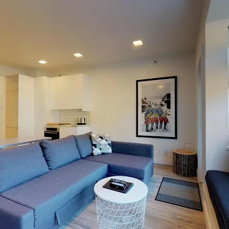 1Br + Sofabed | Whistler On The Lake | Lakefront | Serene Location | Wood Fireplace-2