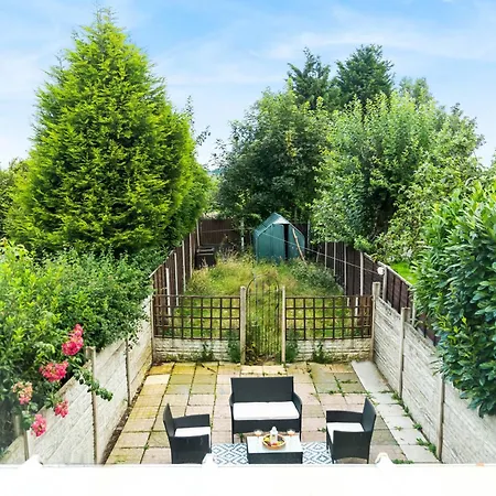 Stylish 3 Bedroom House With Parking 73B - Top Rated - Netflix - Wifi - Smart Tv-3