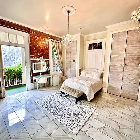 Fleur De Lis Mansion-2