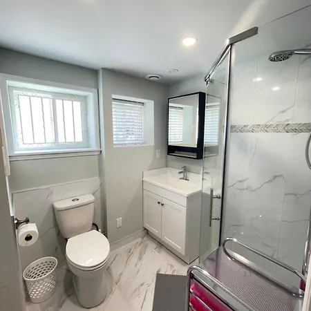 Arbutus Violet Room-3