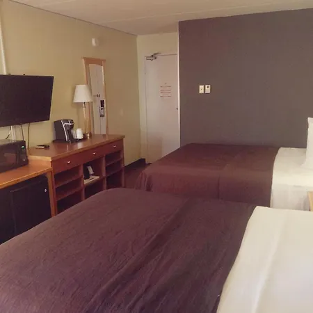 Travelodge By Wyndham Edmonton West-3