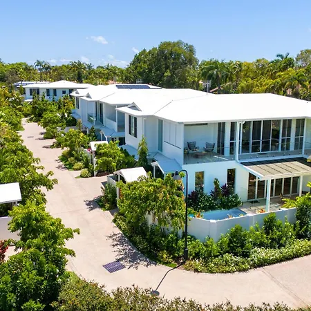 Escape Villas Port Douglas-3