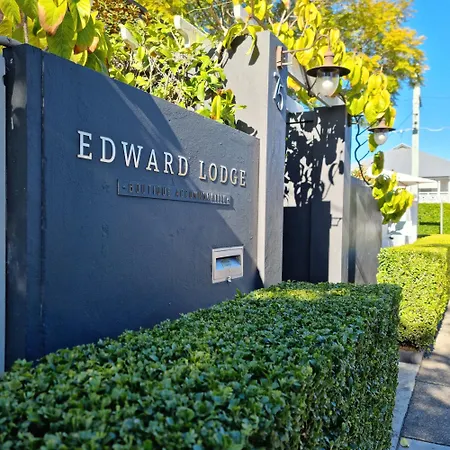 Edward Lodge New Fam-2