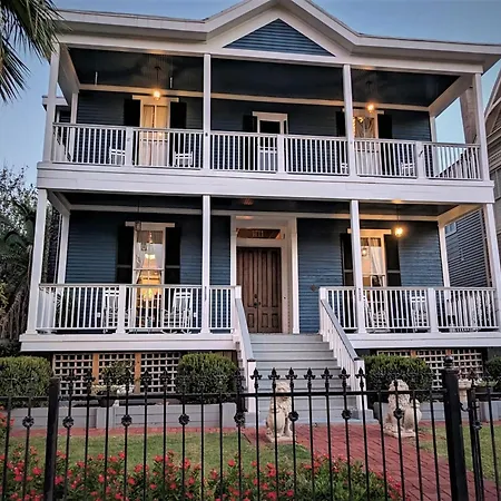The 1890 Freeman House-2