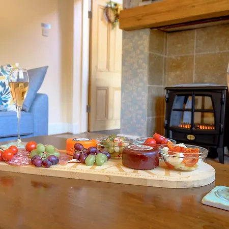 Saughall Mill Farm Cottage-2