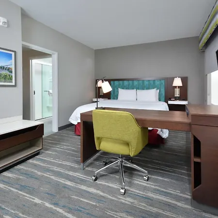 Hampton Inn & Suites Charlotte North I 485-3